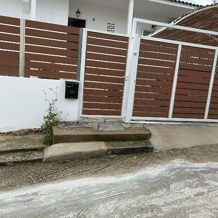 Agapis Residence Kalivia Thorikou Exterior foto